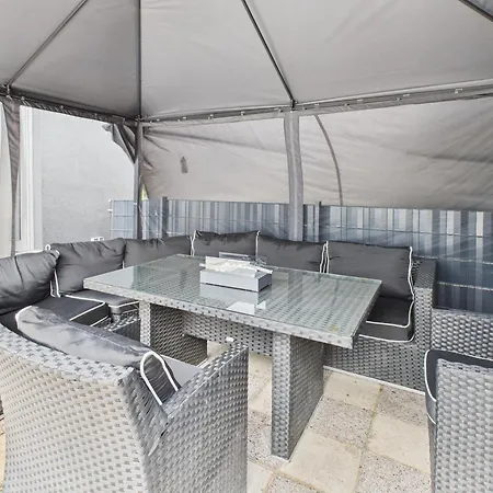 Loft And Living Private Am Mit Sauna Und Whirlpool Braunsbedra