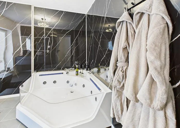 Semesterbostad Loft And Living Private Am Mit Sauna Und Whirlpool Braunsbedra